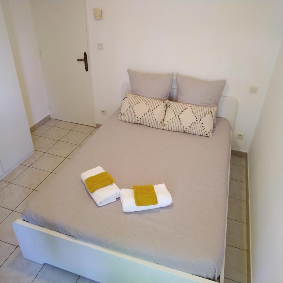 Ferienwohnung Le Provence Avec Piscine, Climatisation Et Parking Uzès Exterior foto